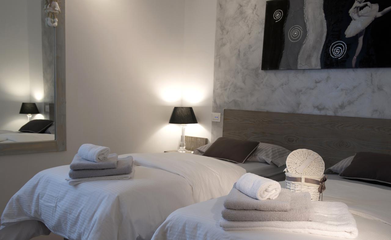 Le Suites - Di Fronte Ospedale Sacro Cuore Negrar Buitenkant foto