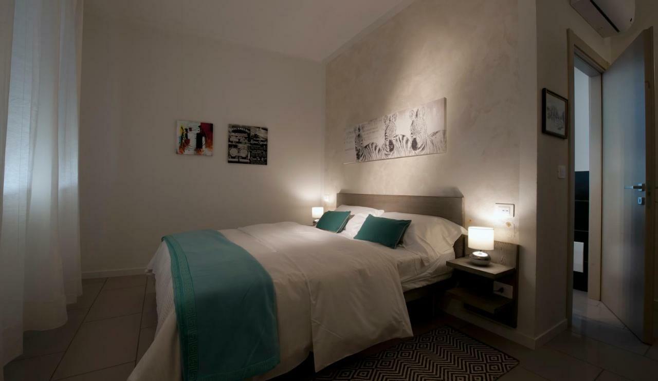 Le Suites - Di Fronte Ospedale Sacro Cuore Negrar Buitenkant foto
