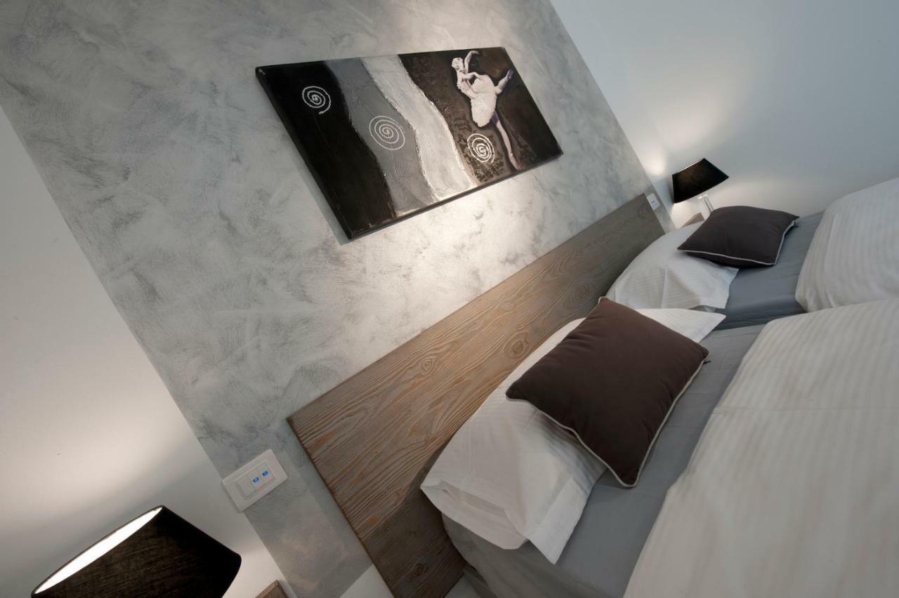 Le Suites - Di Fronte Ospedale Sacro Cuore Negrar Buitenkant foto